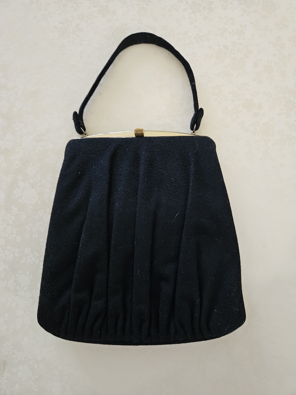 Vintage Adorable Suede Purse
